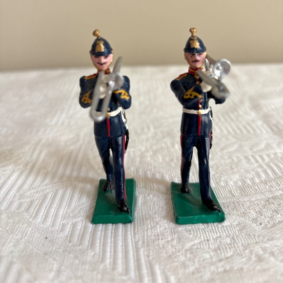 Two Lead Soldiers in Marching Band - Picture 1 of 5